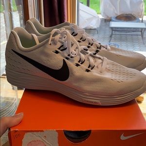 NIKE LUNARTEMPO 2